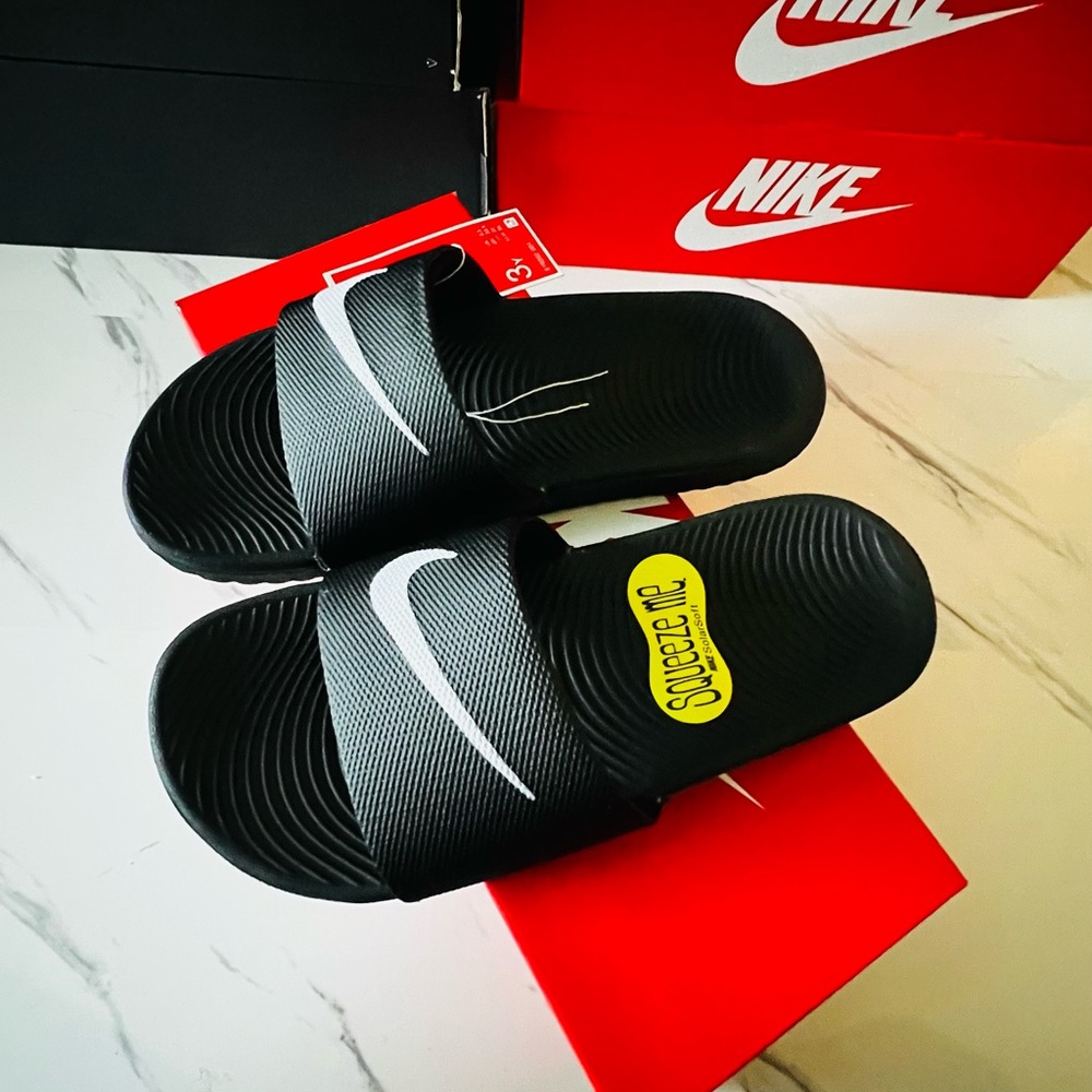 Nike Kawa Slide Black in size Youth 3